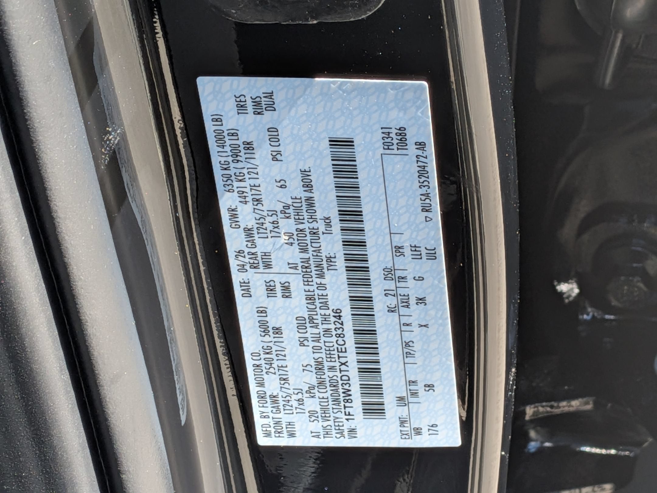 2026 Ford Super Duty F-350 DRW LARIAT