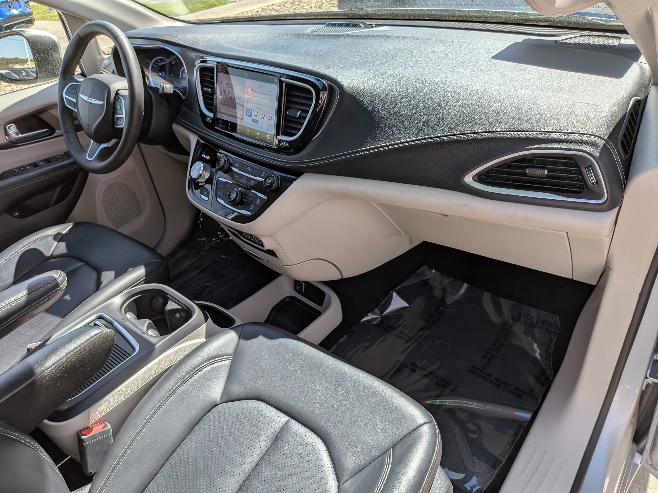 2023 Chrysler Pacifica Hybrid Touring L