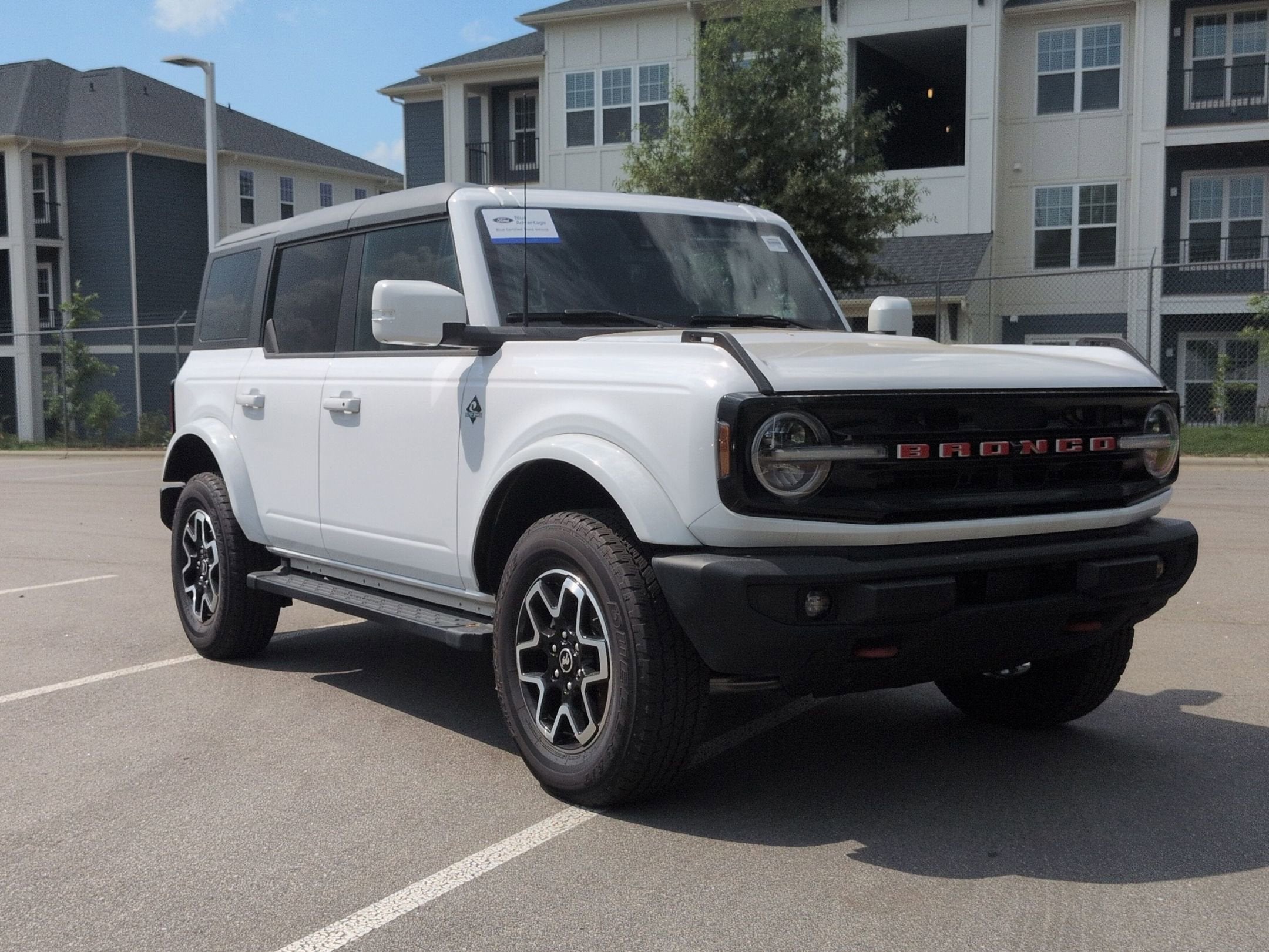 2024 Ford Bronco Outer Banks