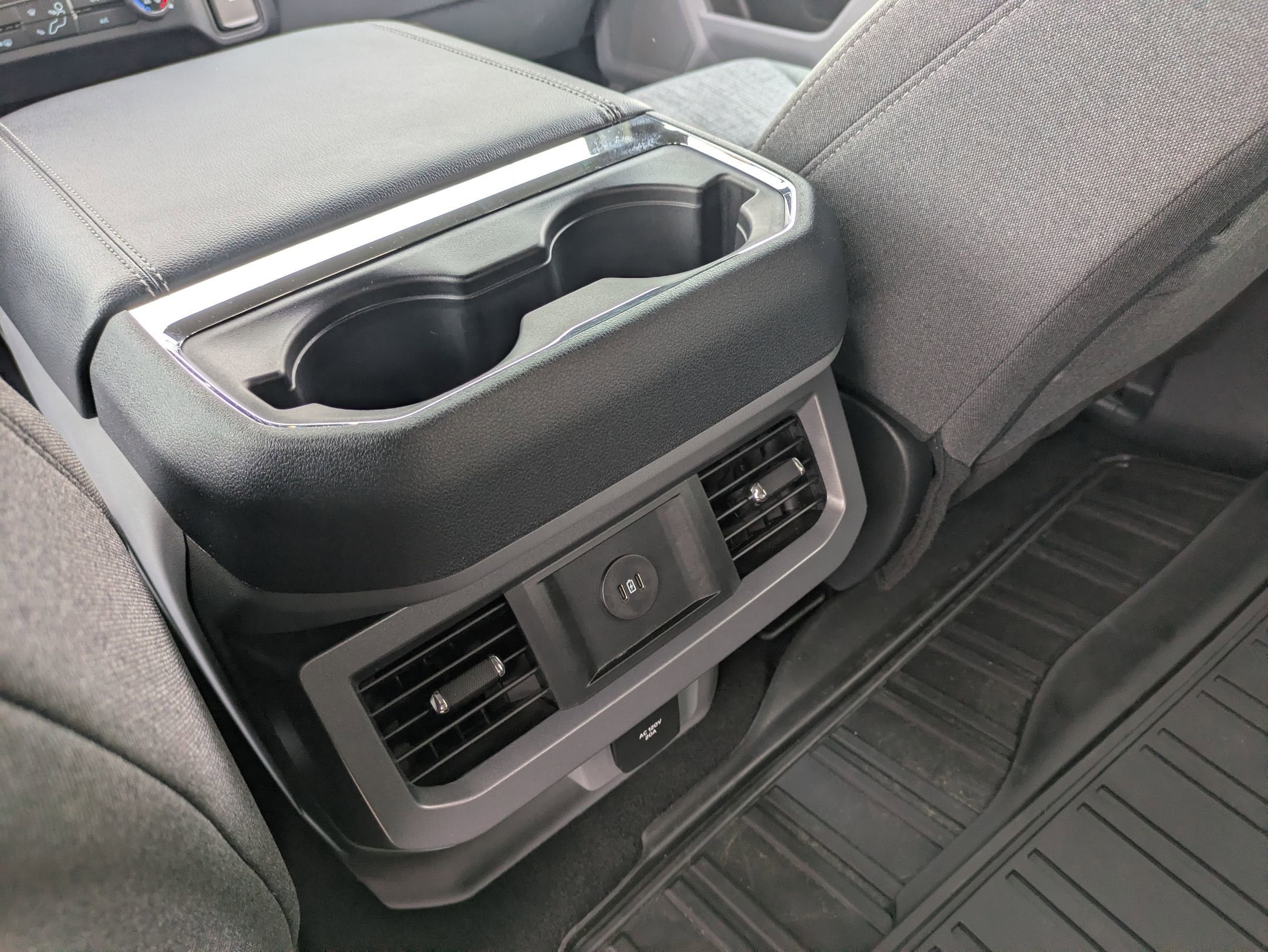 2025 Ford Super Duty F-450 DRW XLT