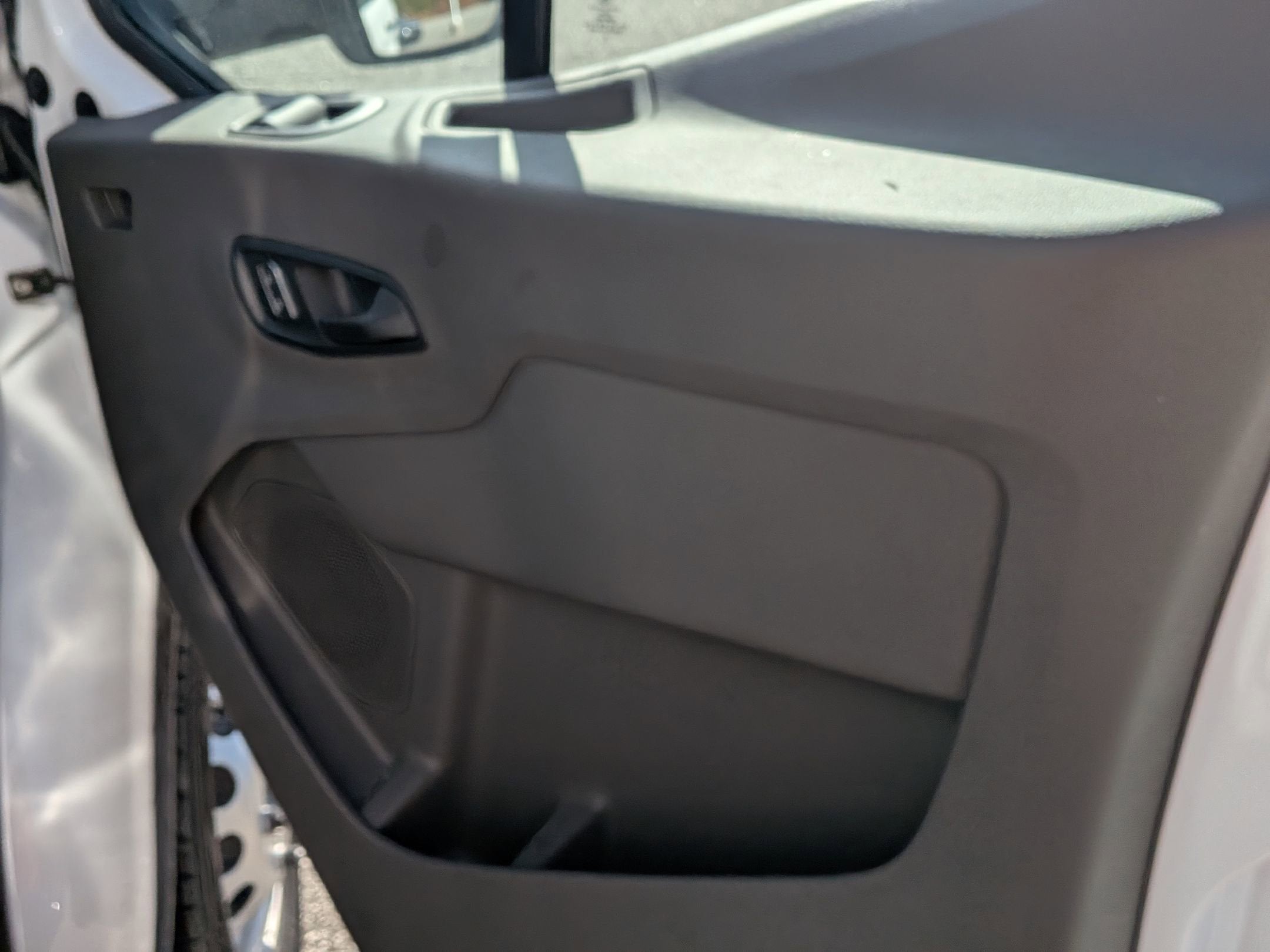 2025 Ford Transit Cutaway Base