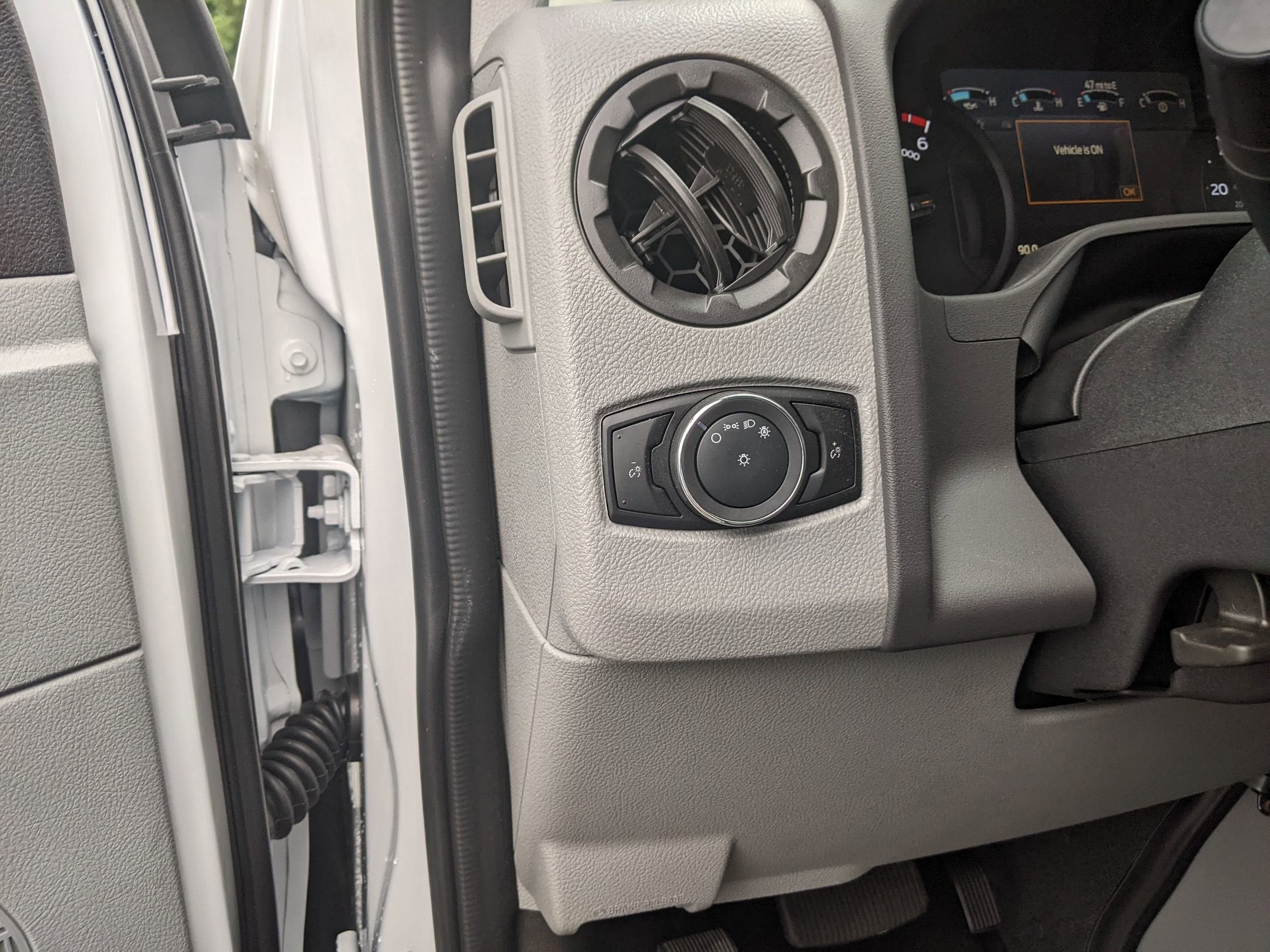 2026 Ford E-Series Cutaway Base