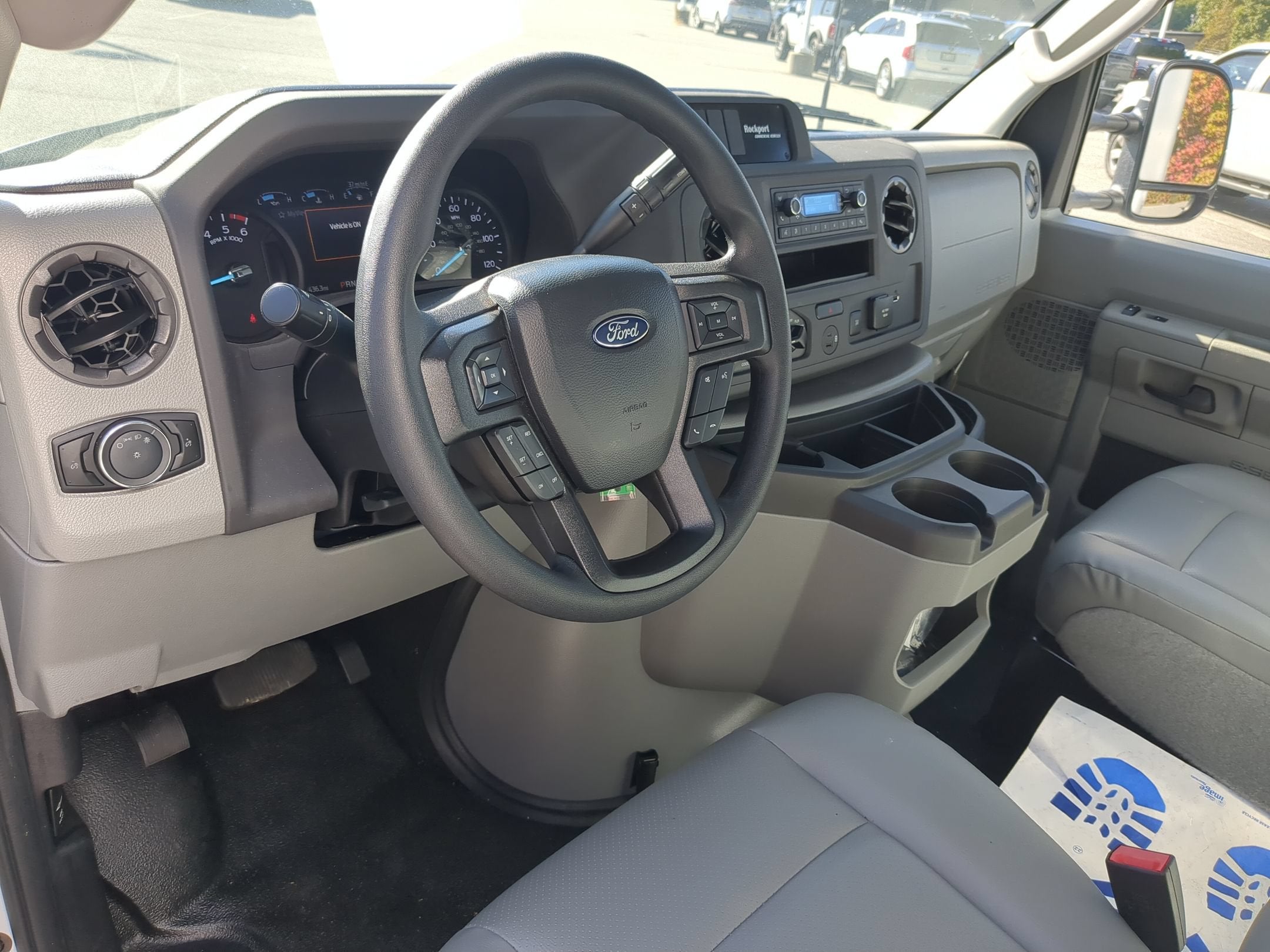 2027 Ford E-Series Cutaway Base