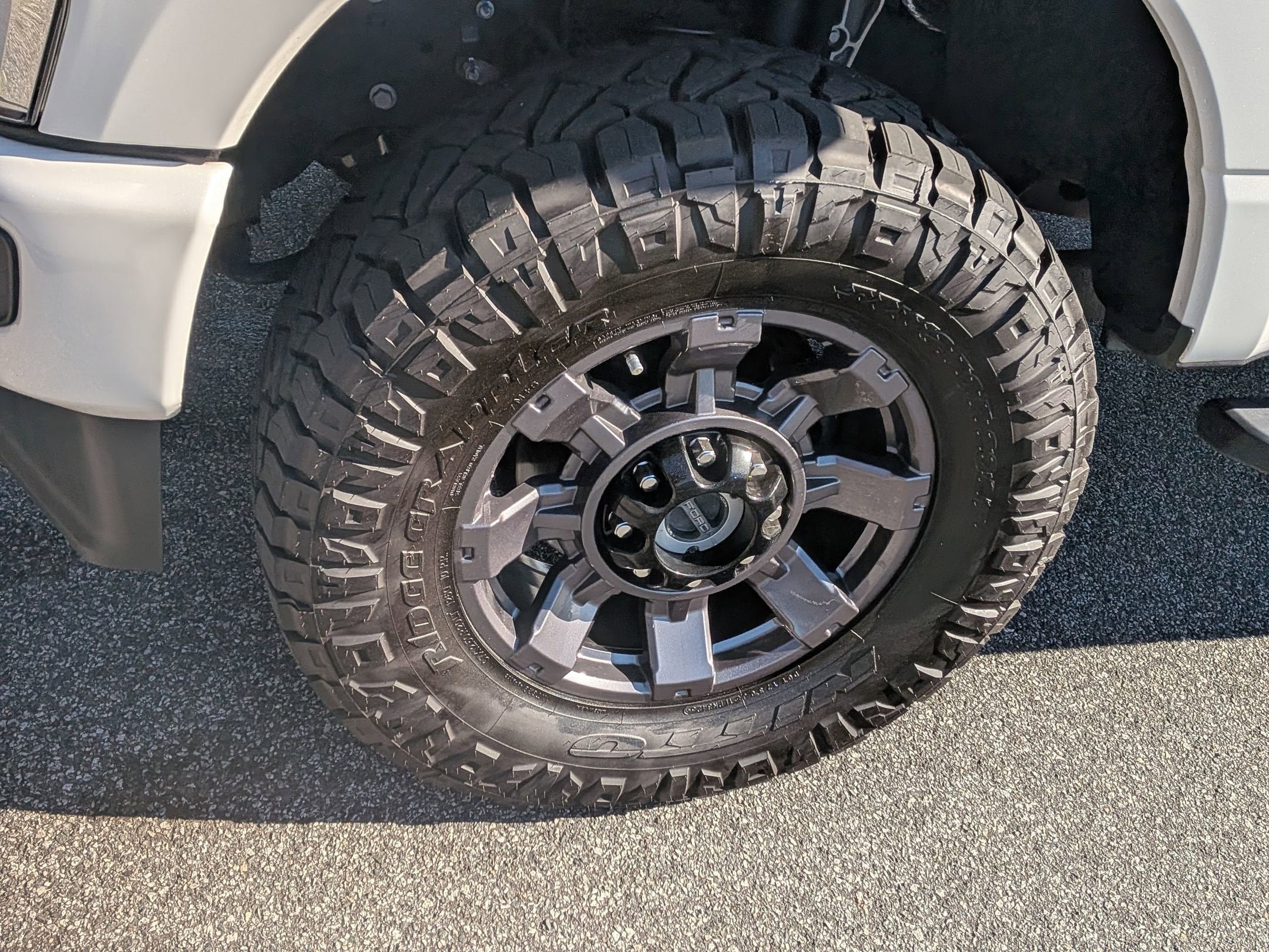 2024 Ford Super Duty F-250 SRW LARIAT