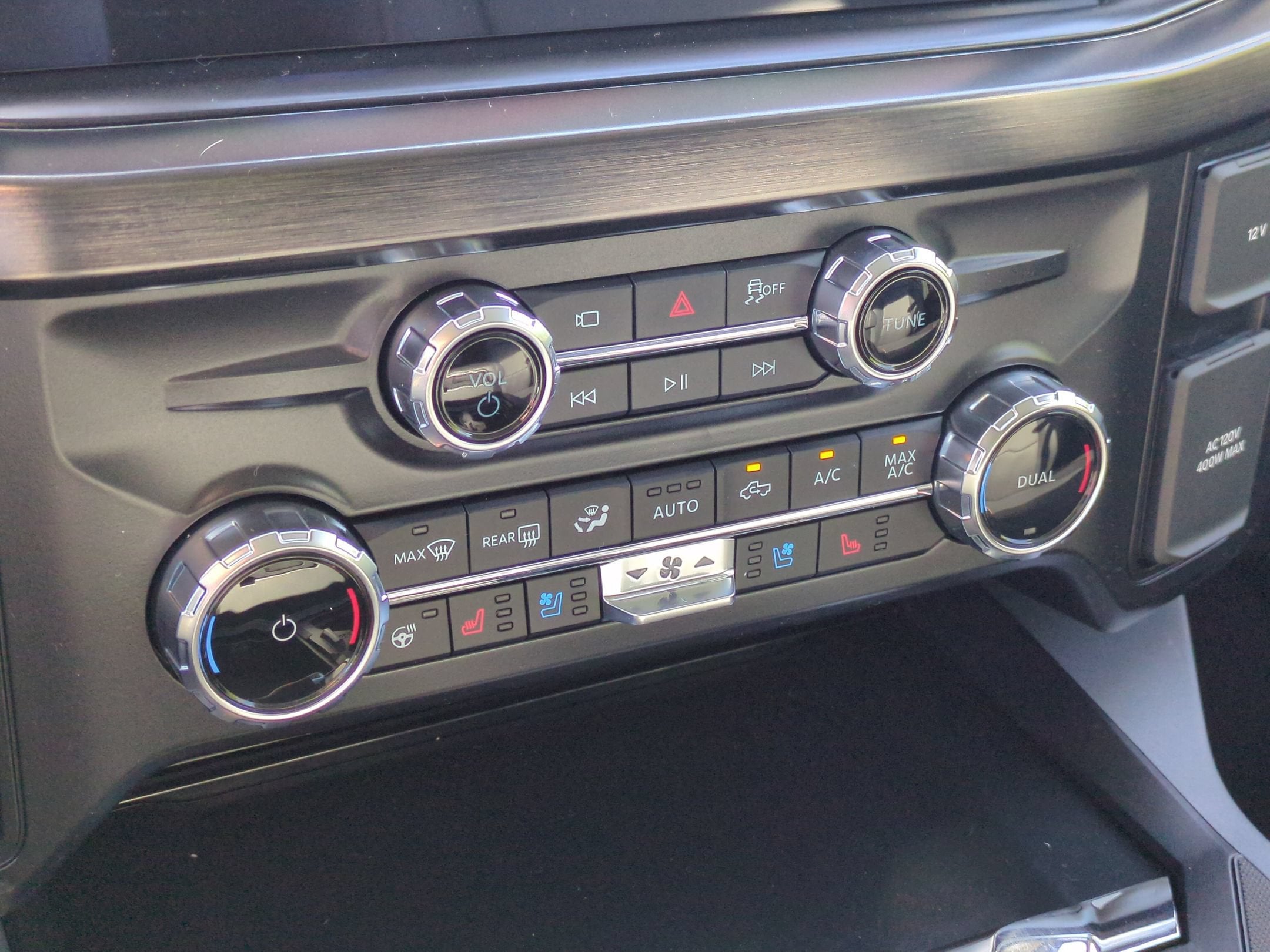 2027 Ford Super Duty F-250 SRW LARIAT