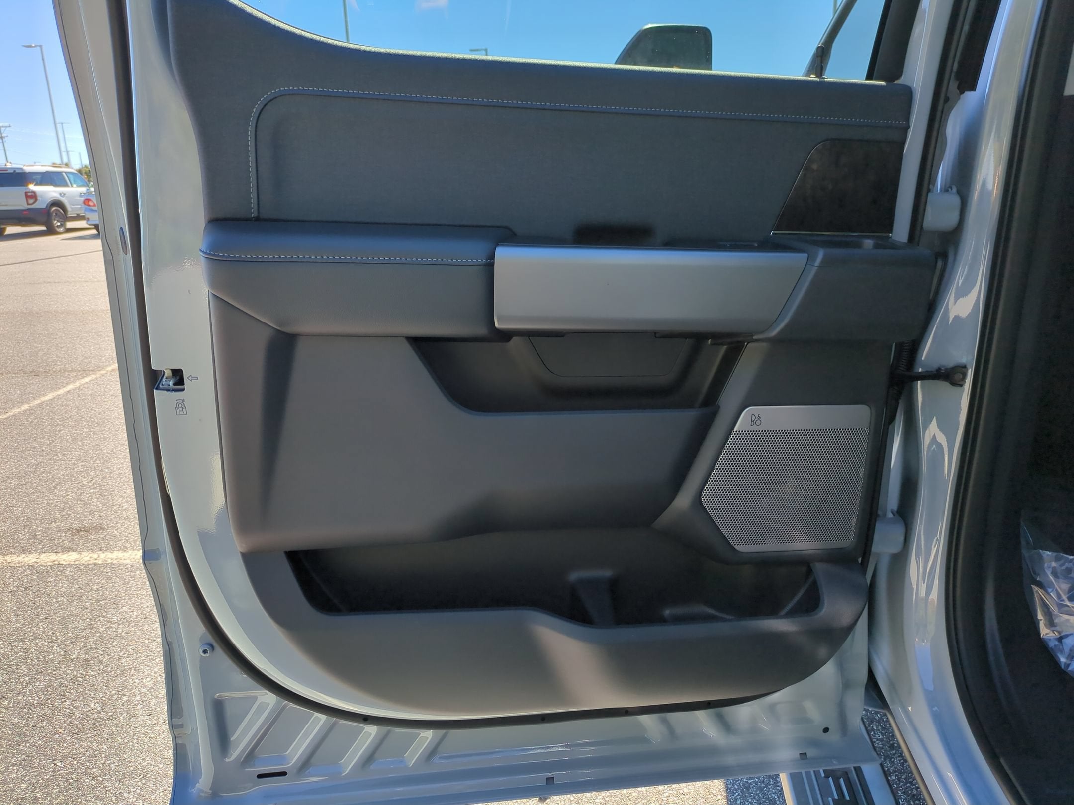 2027 Ford Super Duty F-250 SRW LARIAT