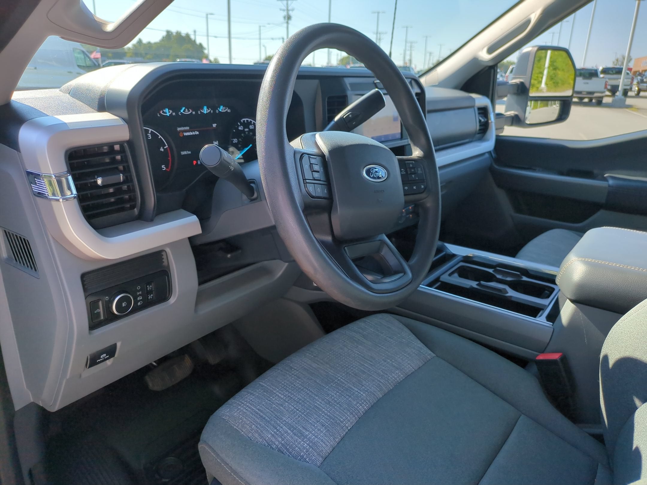 2025 Ford Super Duty F-350 SRW XLT