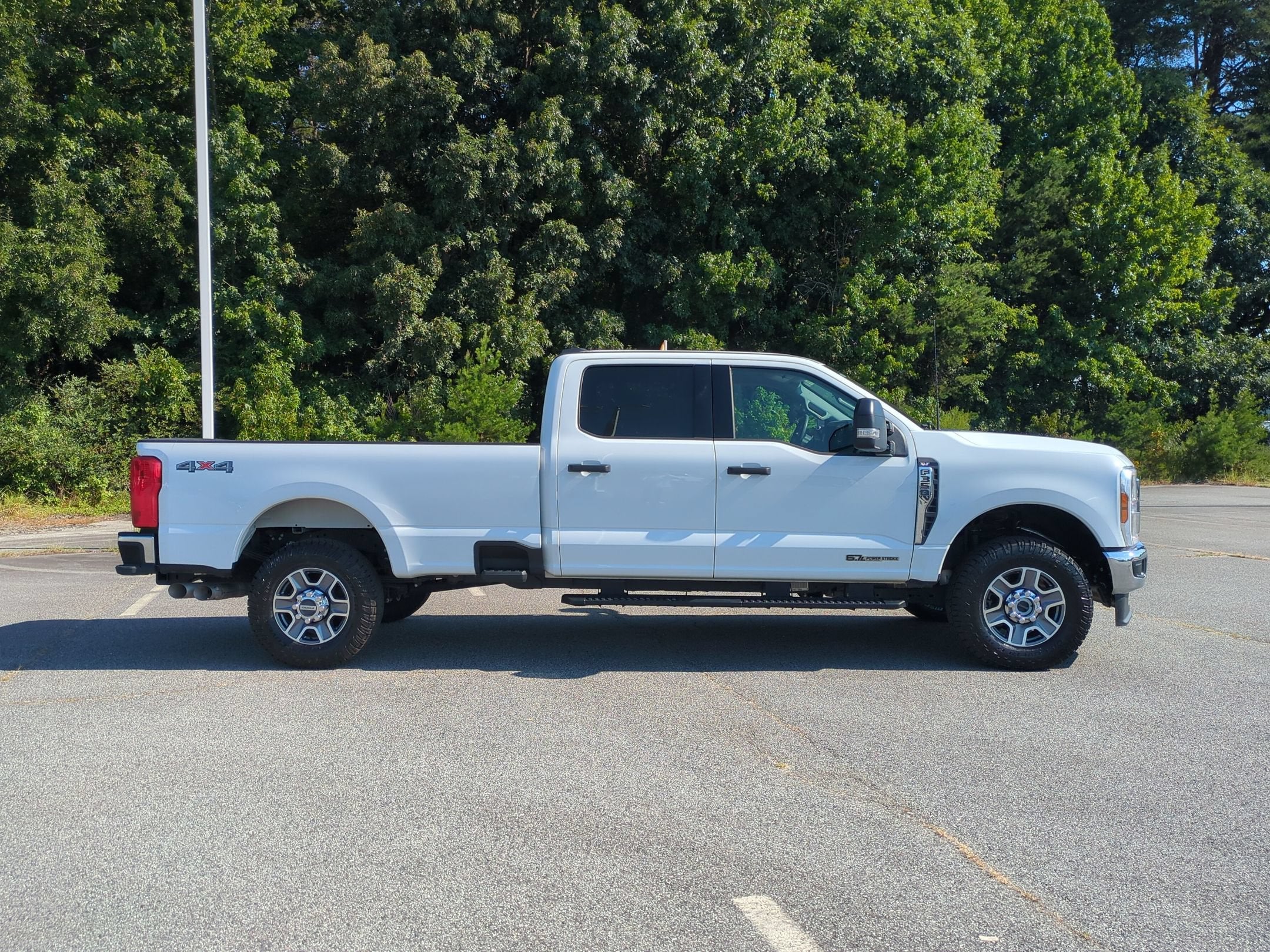 2025 Ford Super Duty F-350 SRW XLT