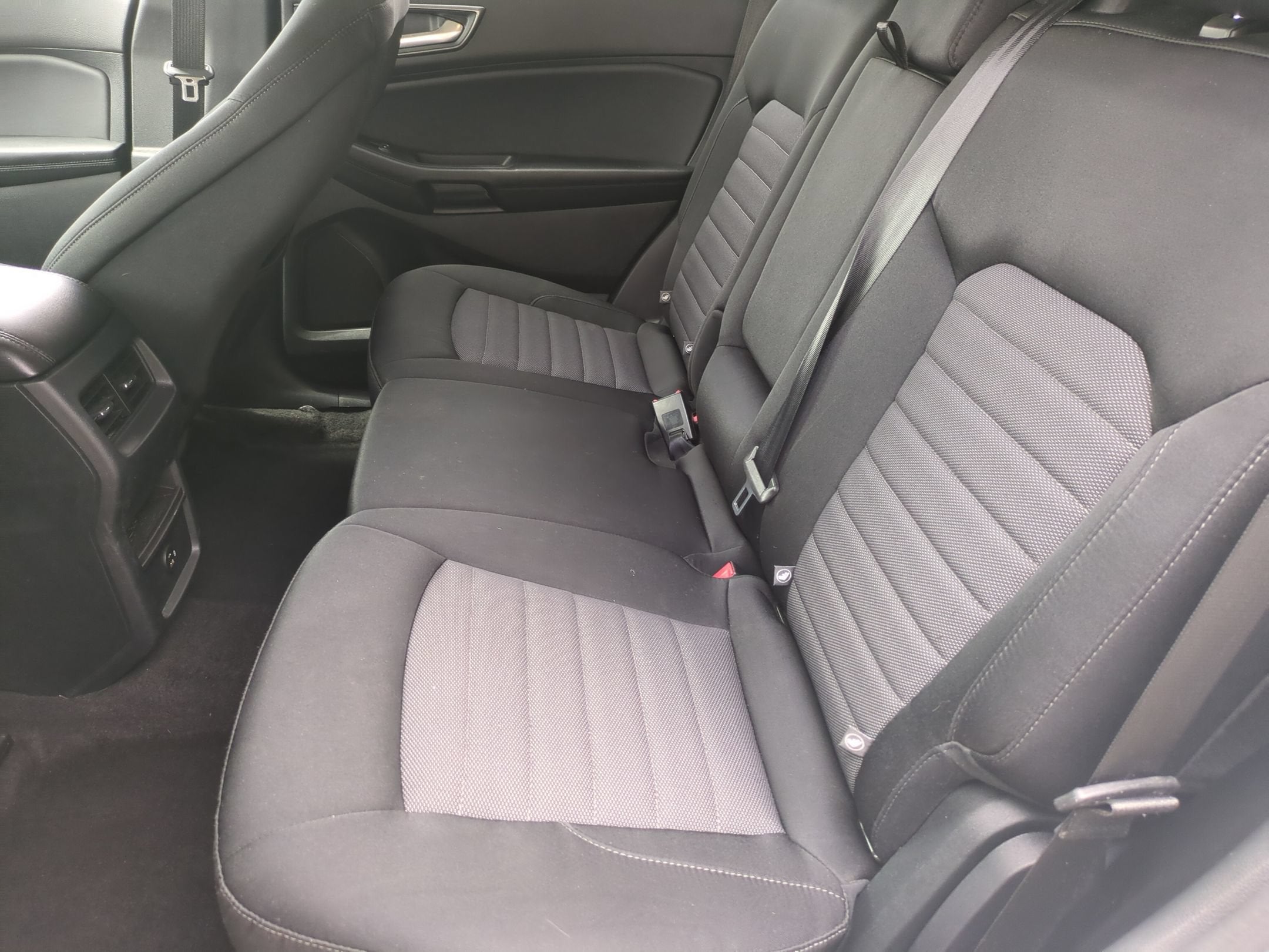 2022 Ford Edge SE