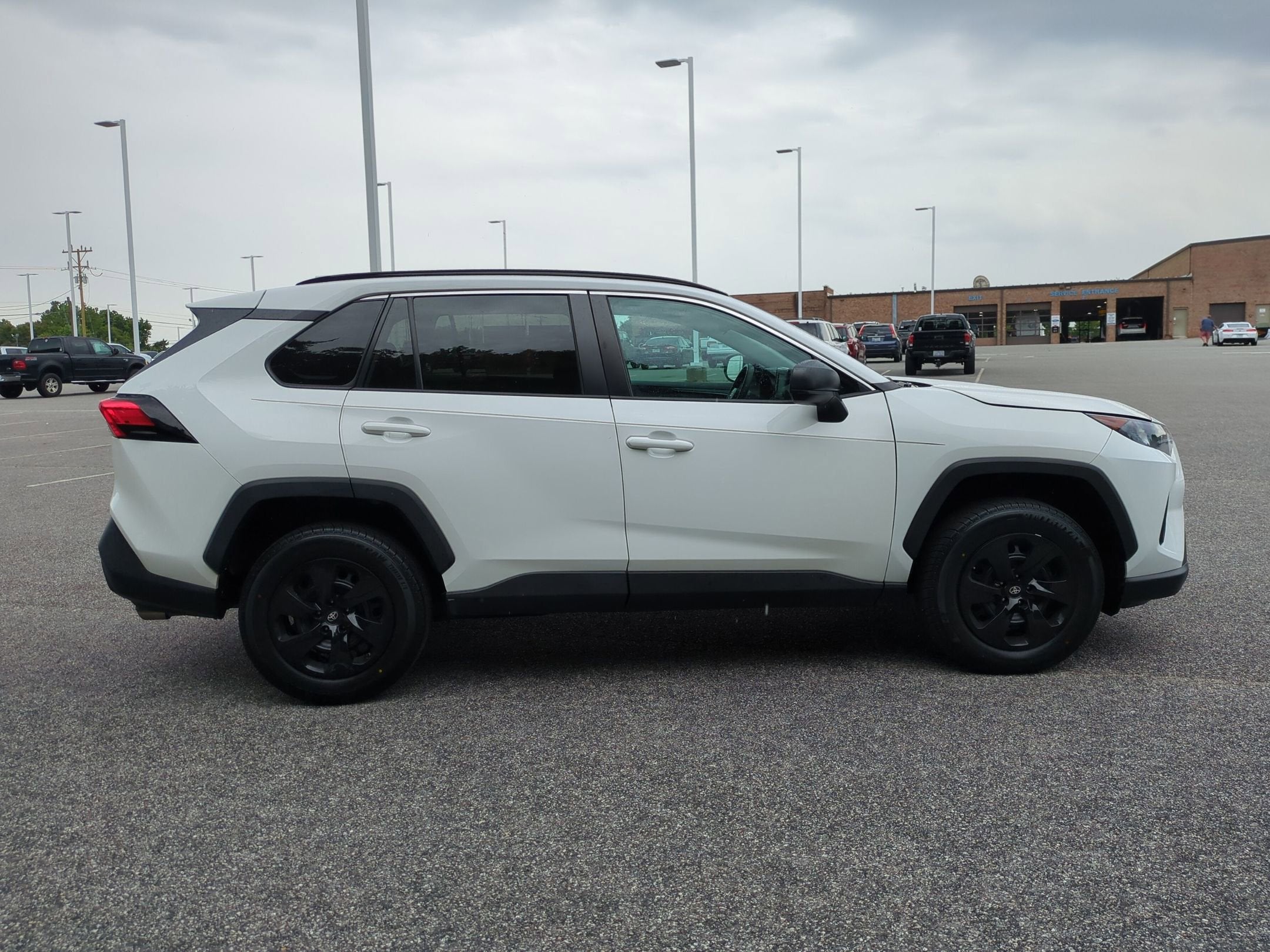 2021 Toyota RAV4 LE