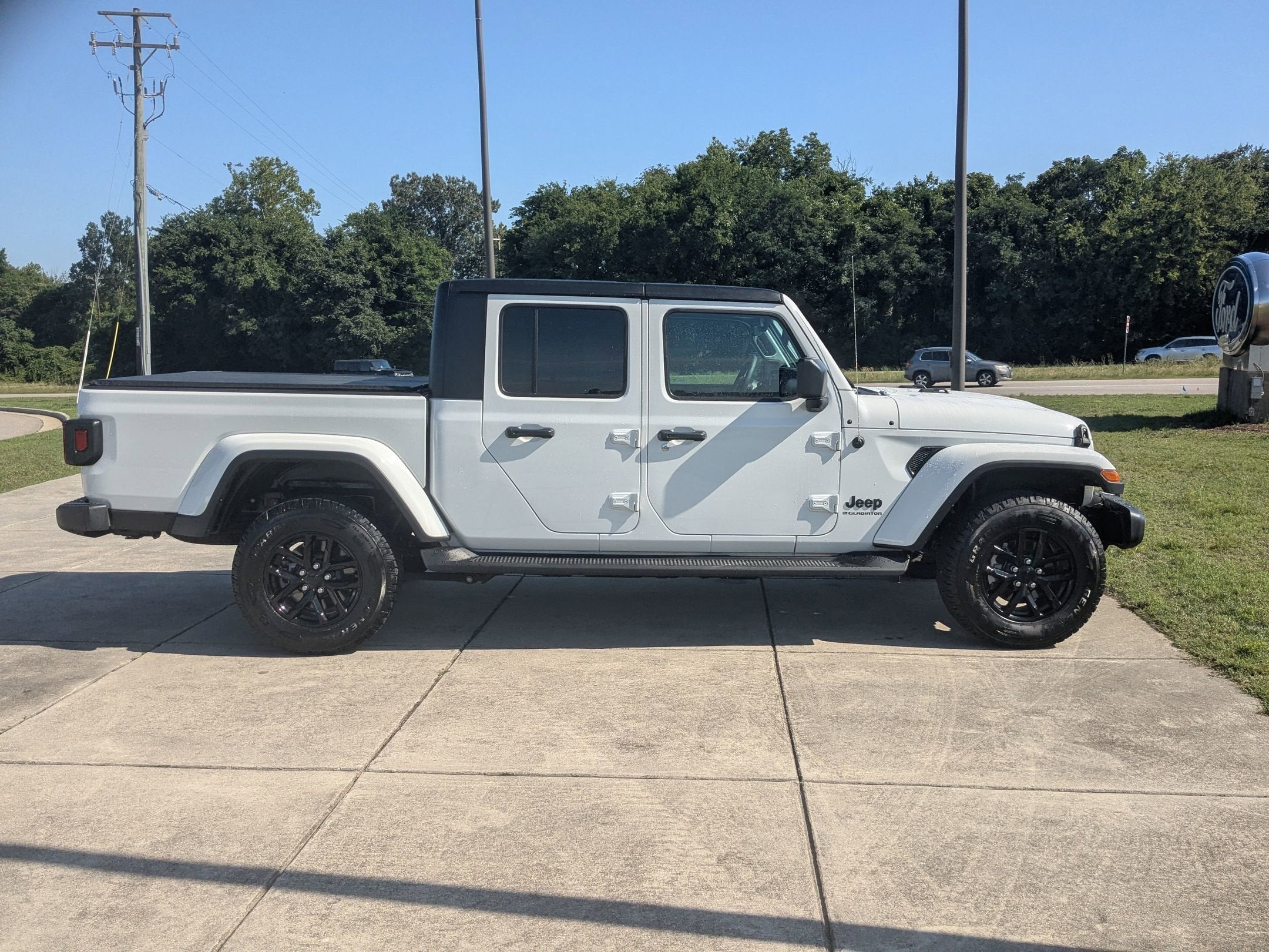 2023 Jeep Gladiator Sport S