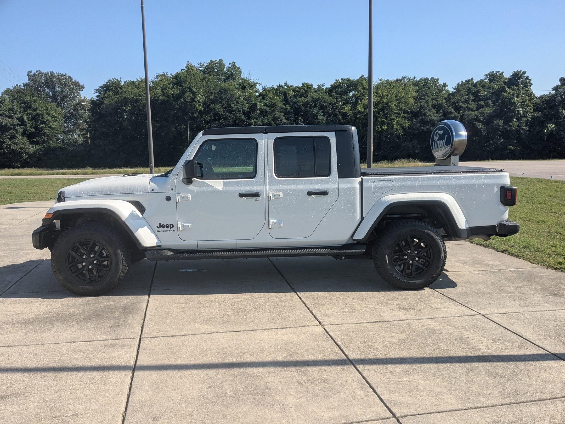 2023 Jeep Gladiator Sport S