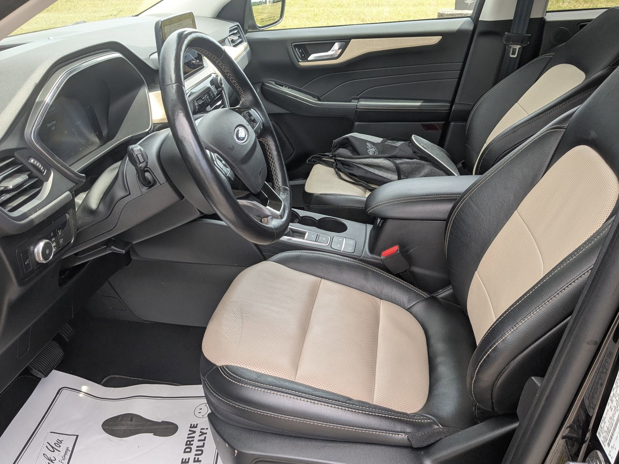 2022 Ford Escape Titanium