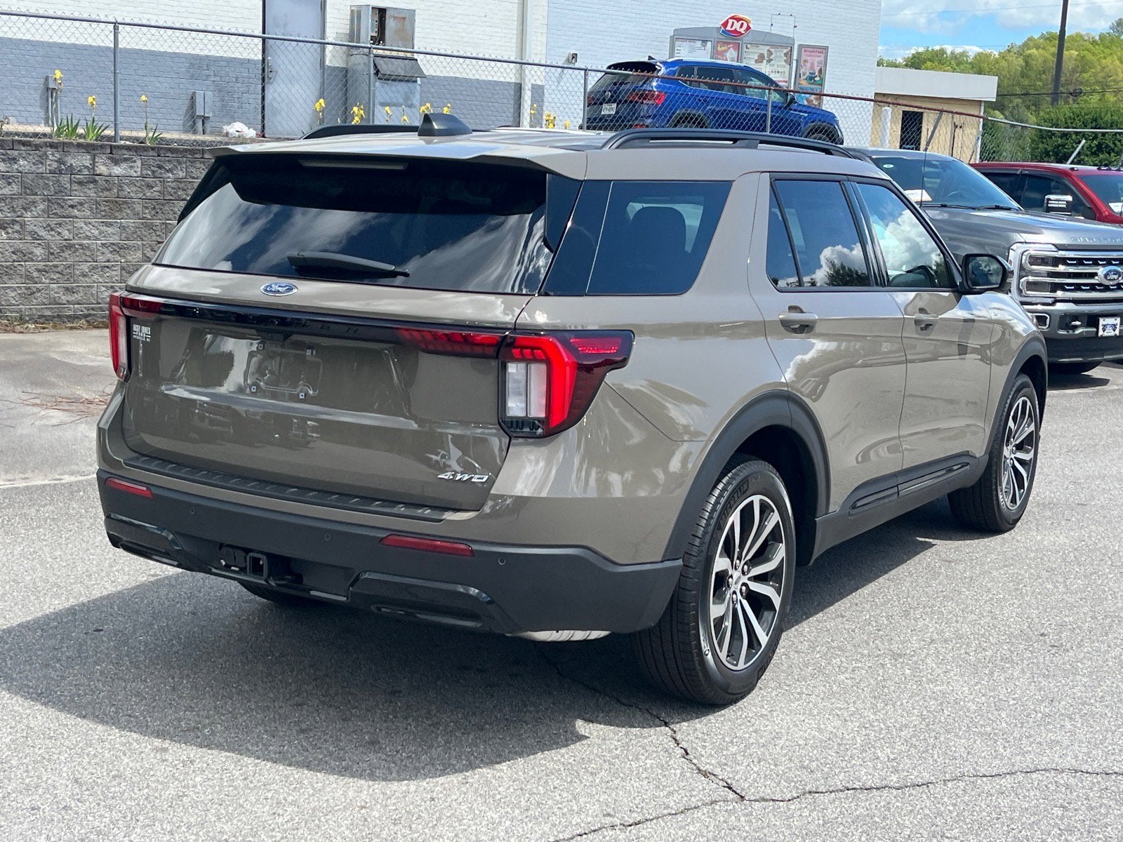 2026 Ford Explorer ST-Line