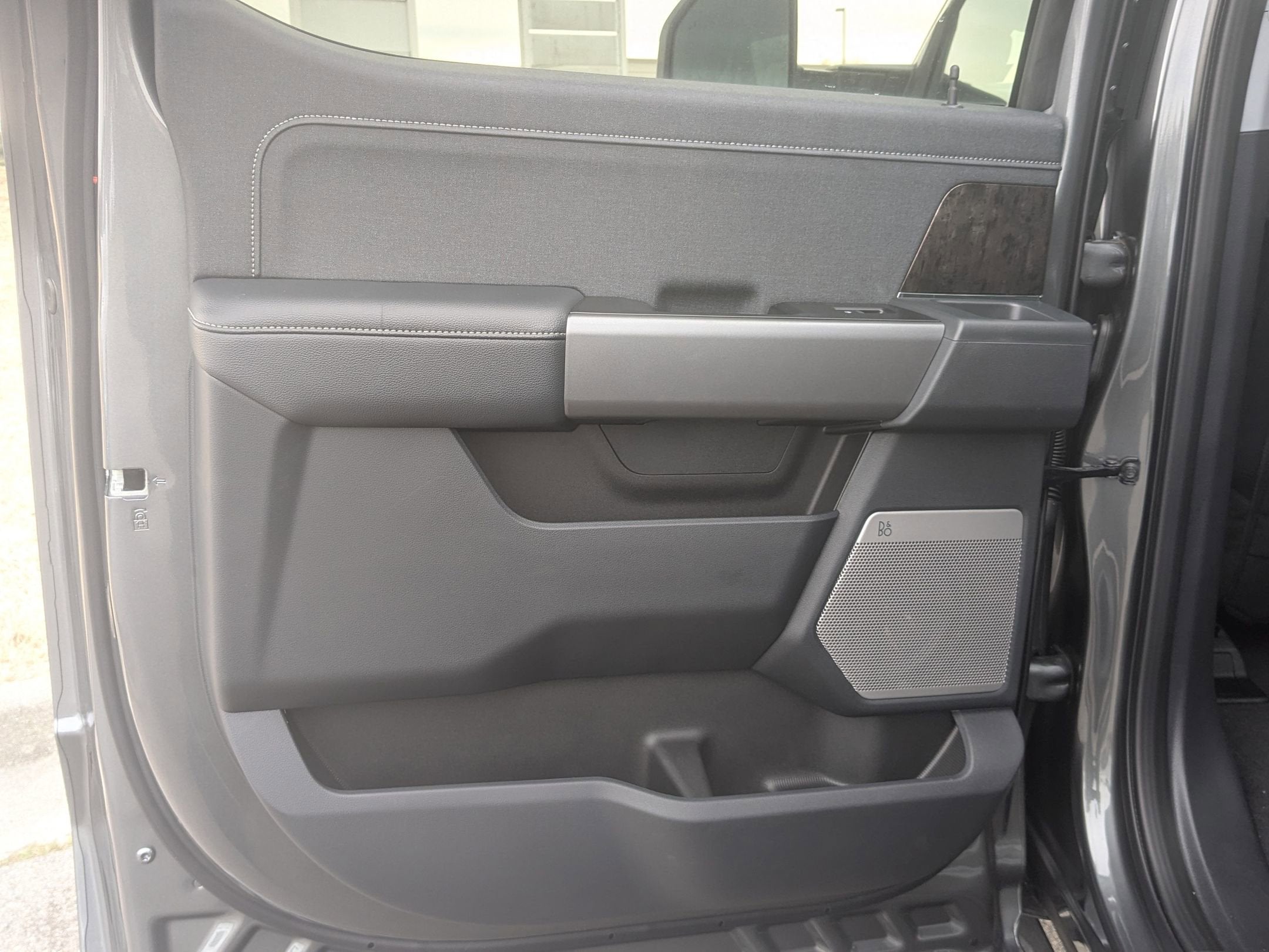 2025 Ford Super Duty F-350 SRW LARIAT