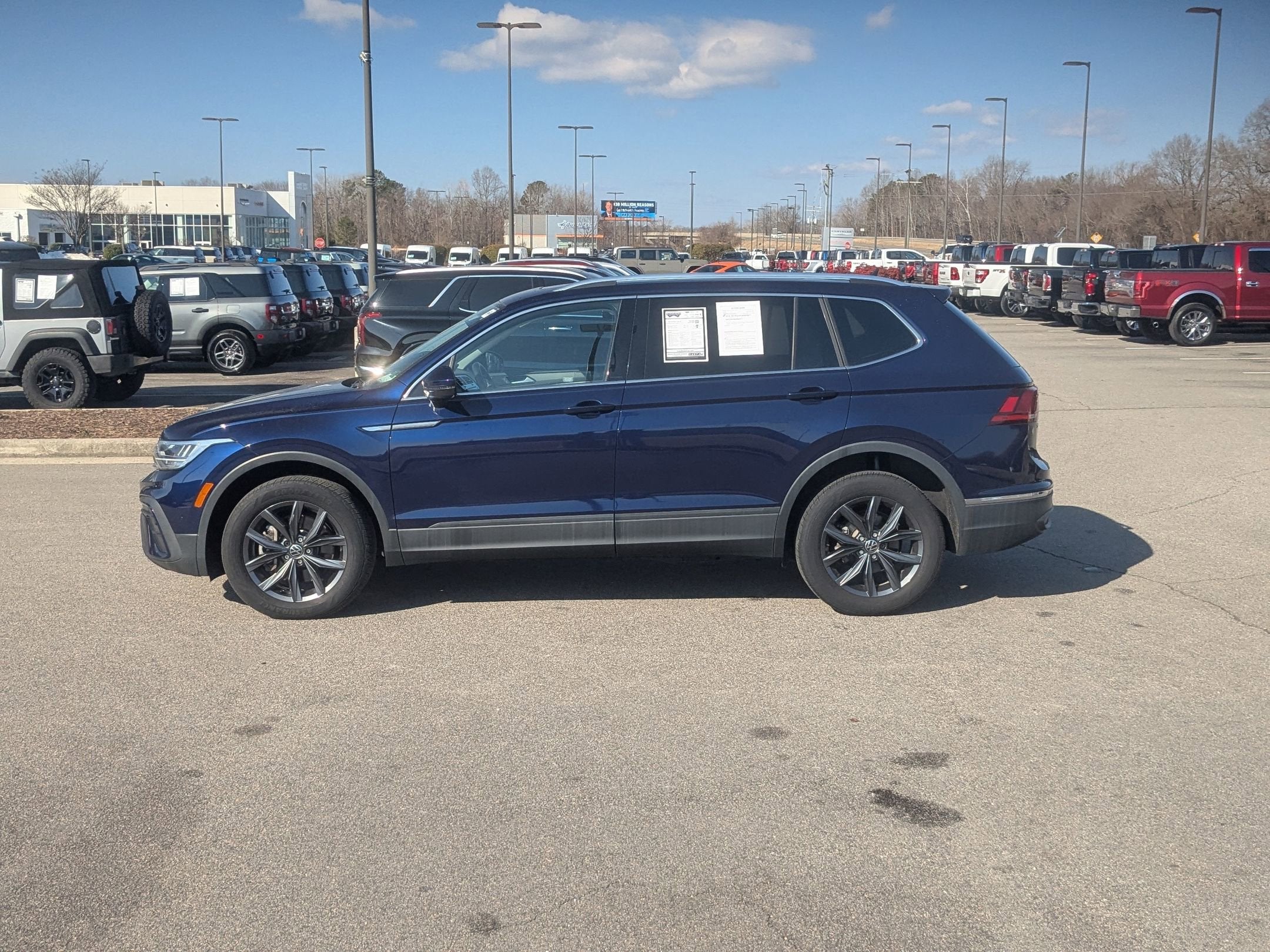 2022 Volkswagen Tiguan SE