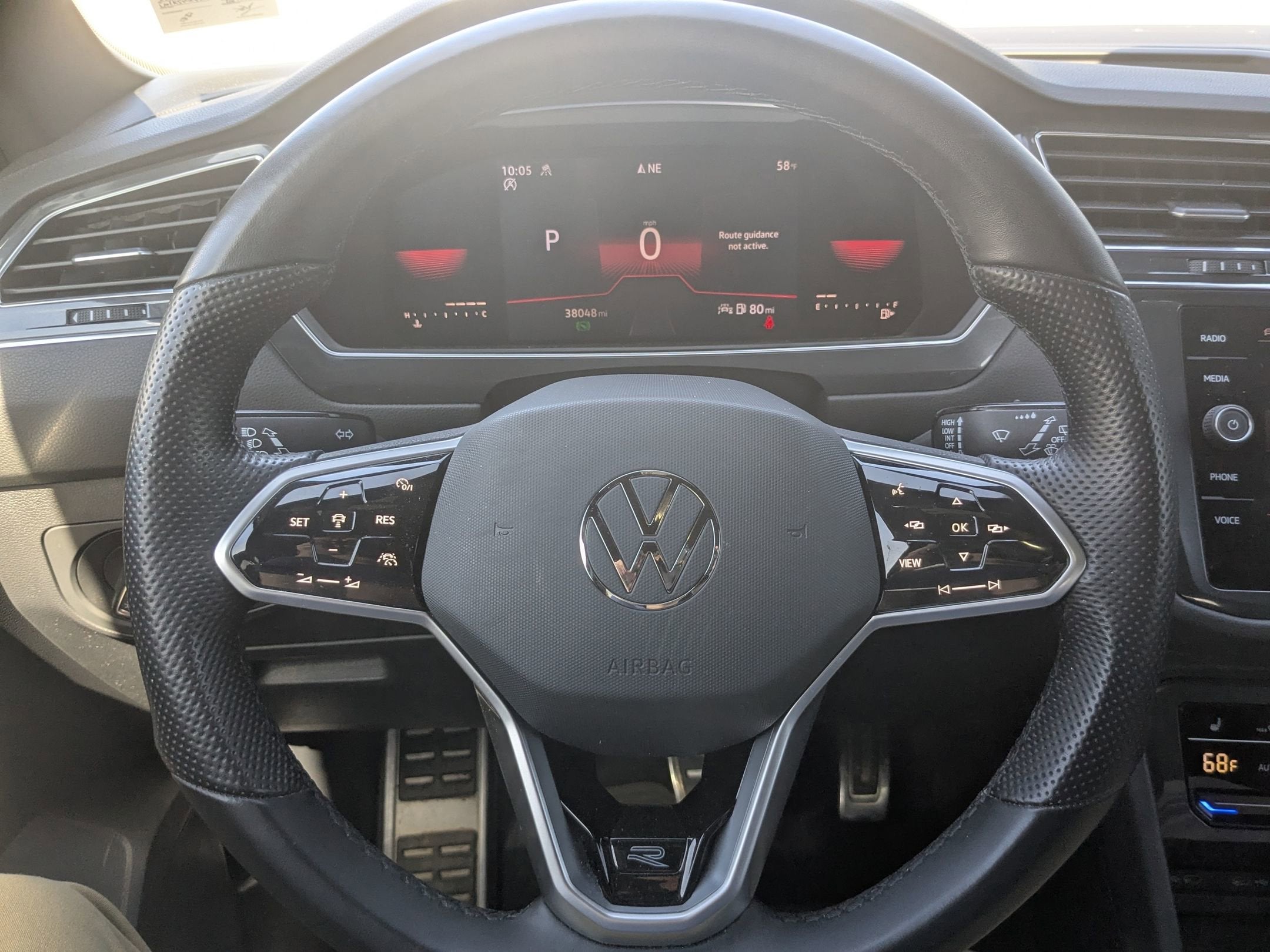 2023 Volkswagen Tiguan SE R-Line Black