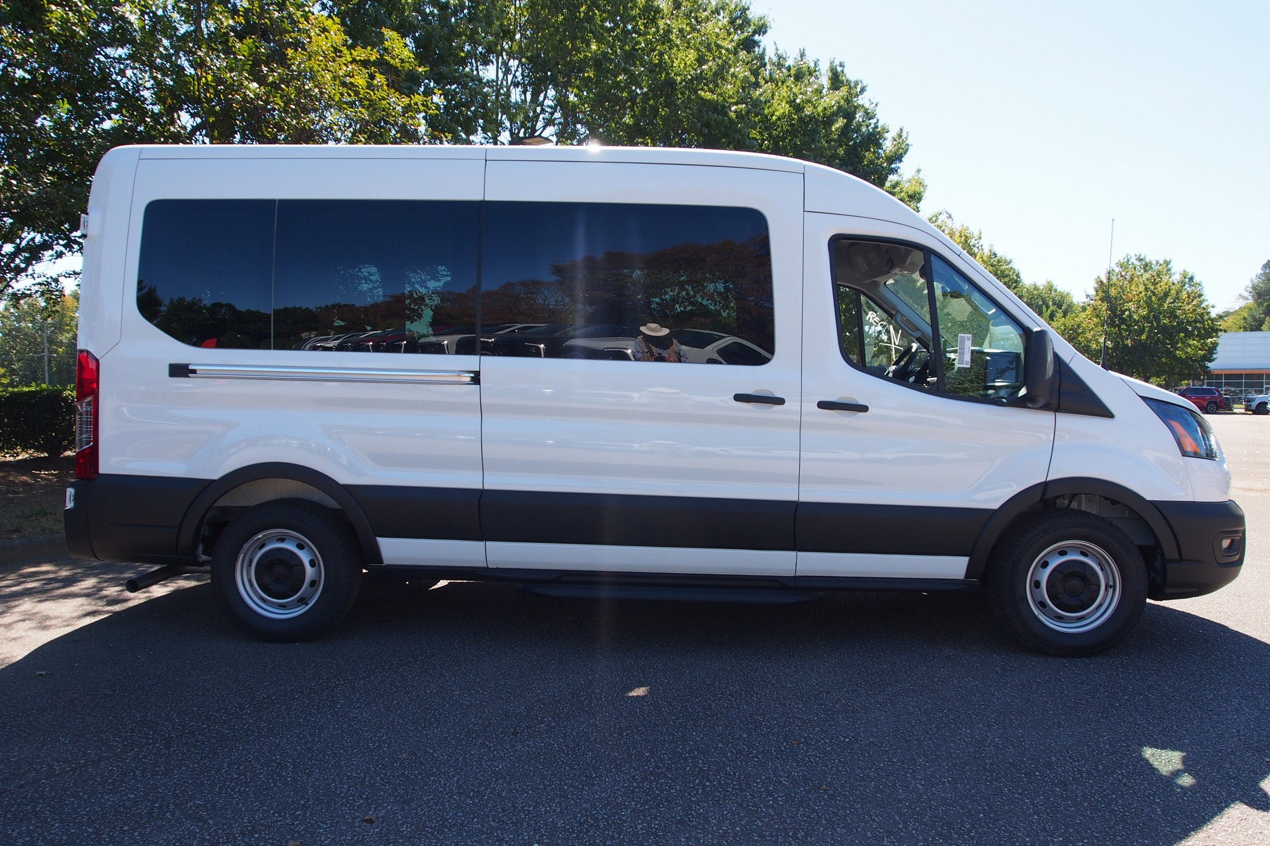 2025 Ford Transit Passenger Wagon XL