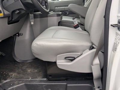 2025 Ford E-Series Cutaway Base