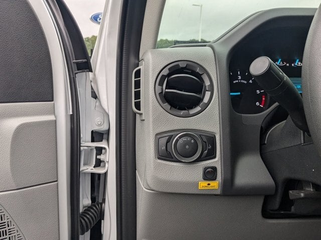 2025 Ford E-Series Cutaway Base