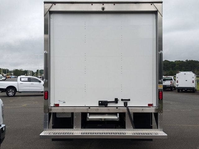 2025 Ford E-Series Cutaway Base