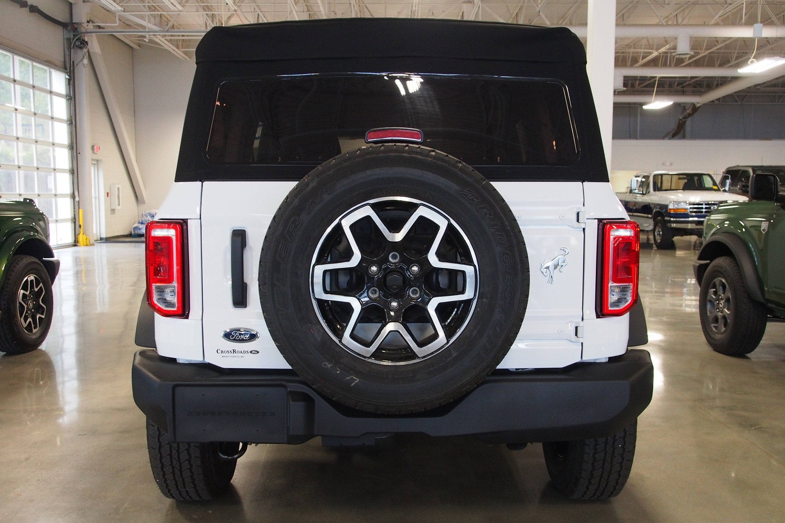 2025 Ford Bronco Base - Crossroads Courtesy Demo