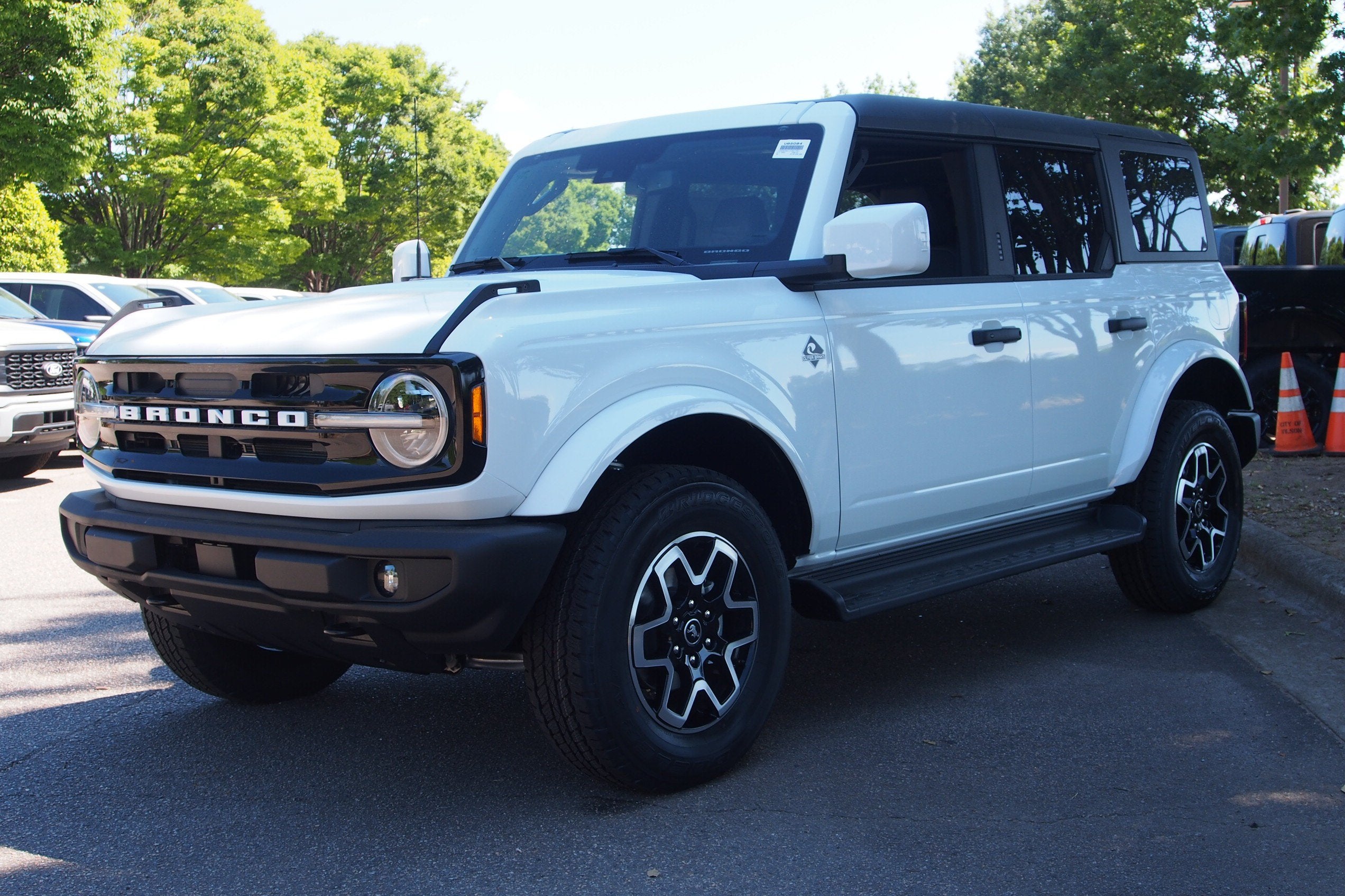 2026 Ford Bronco Outer Banks