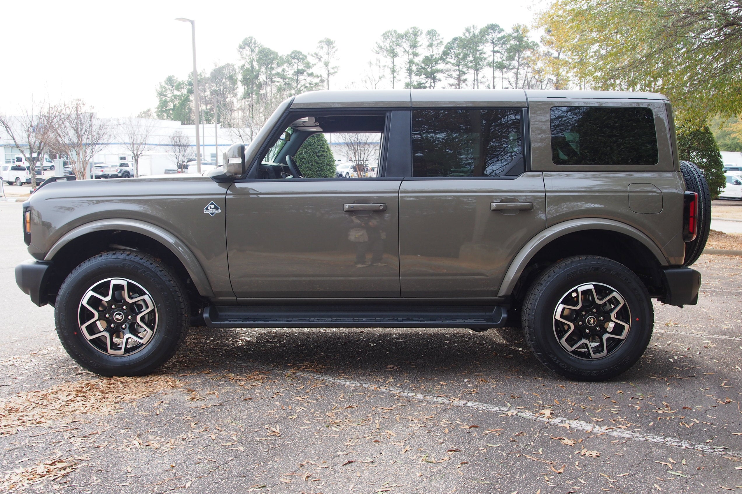 2025 Ford Bronco Outer Banks - Crossroads Courtesy Demo