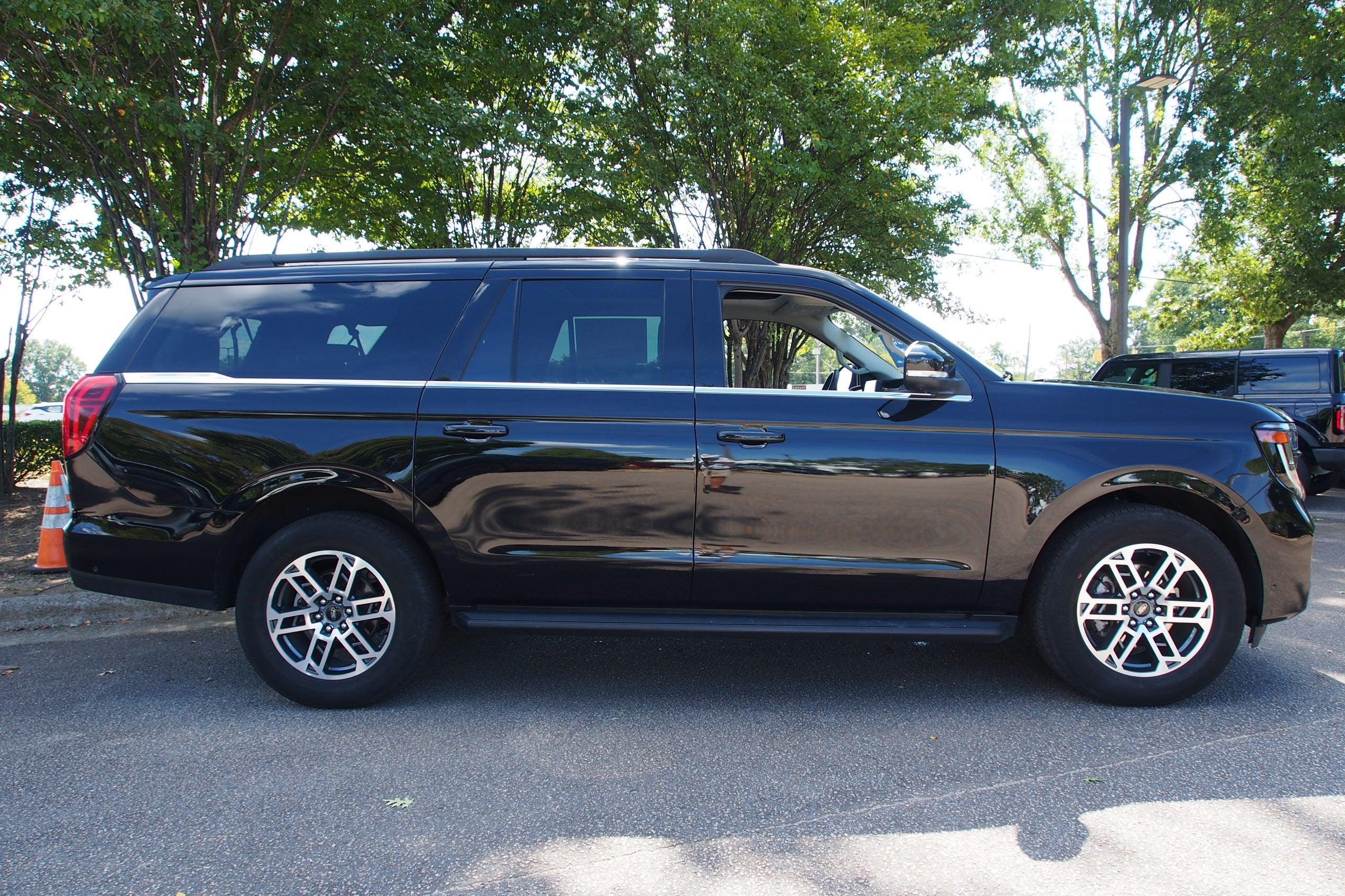 2025 Ford Expedition Max Active