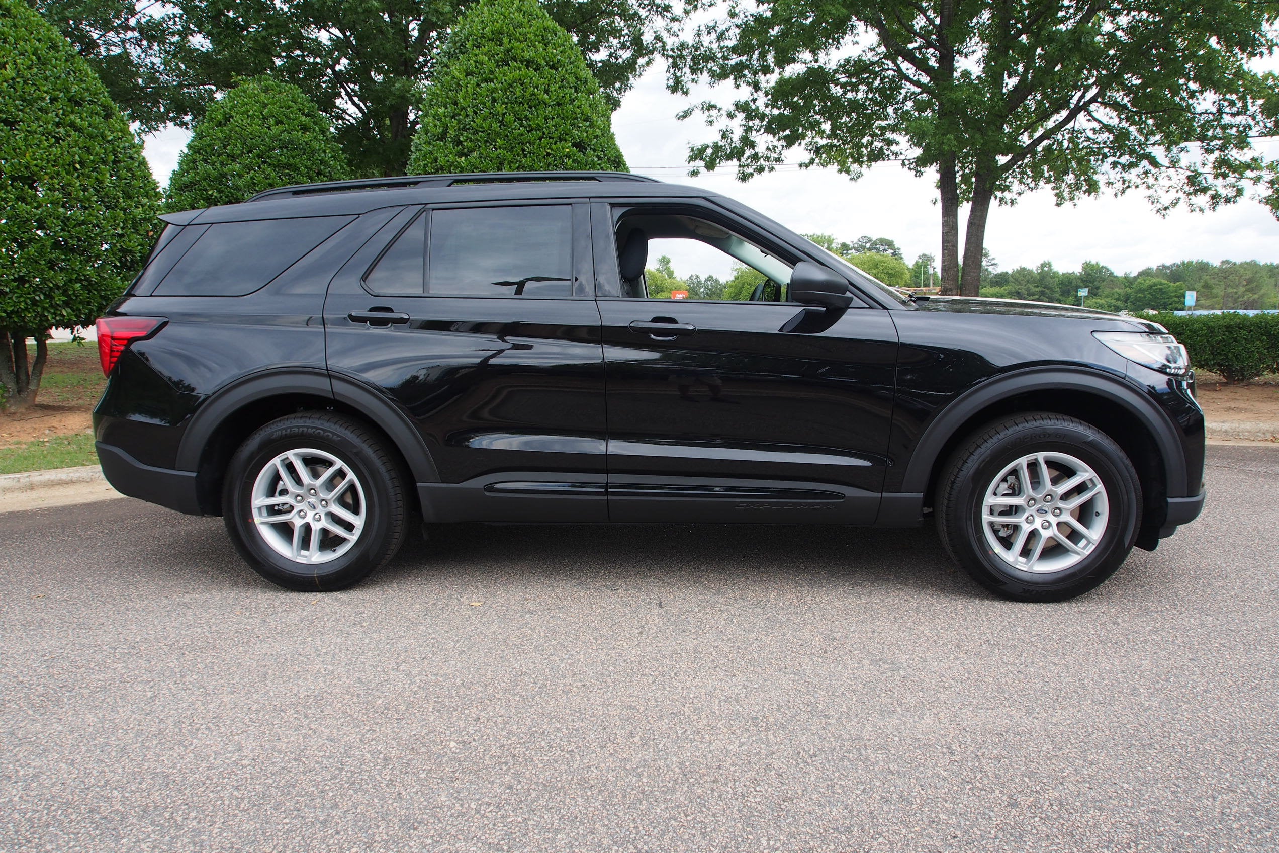 2026 Ford Explorer Active w/200A Pkg - Crossroads Courtesy Demo