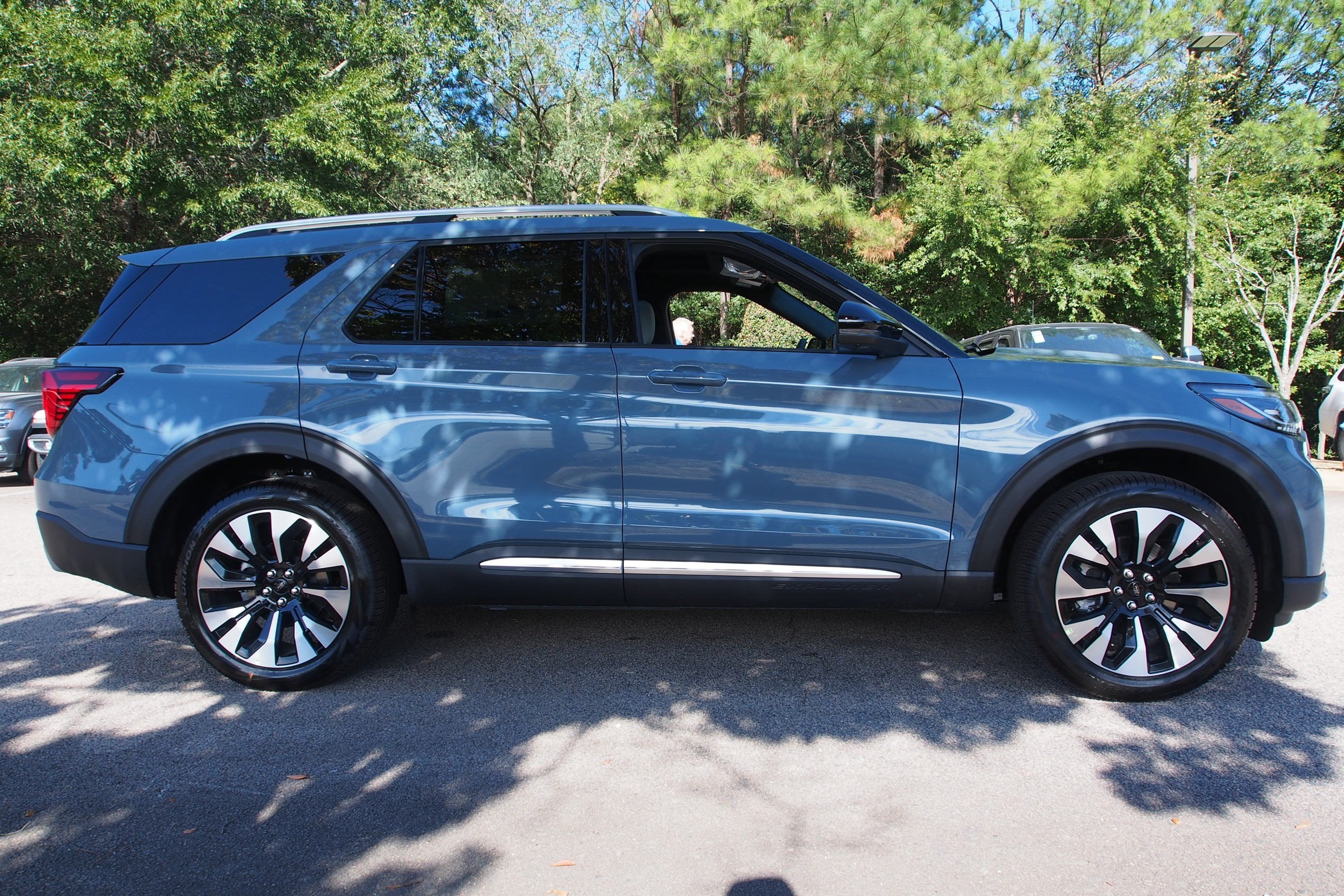 2027 Ford Explorer Platinum