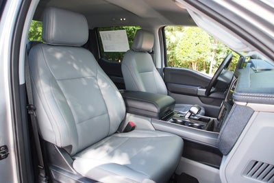 2025 Ford F-150 Lightning Flash