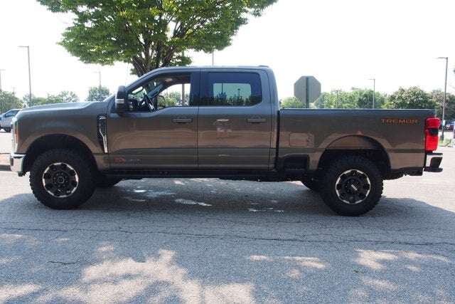 2023 Ford Super Duty F-350 SRW LARIAT