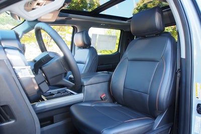 2027 Ford Super Duty F-350 SRW LARIAT