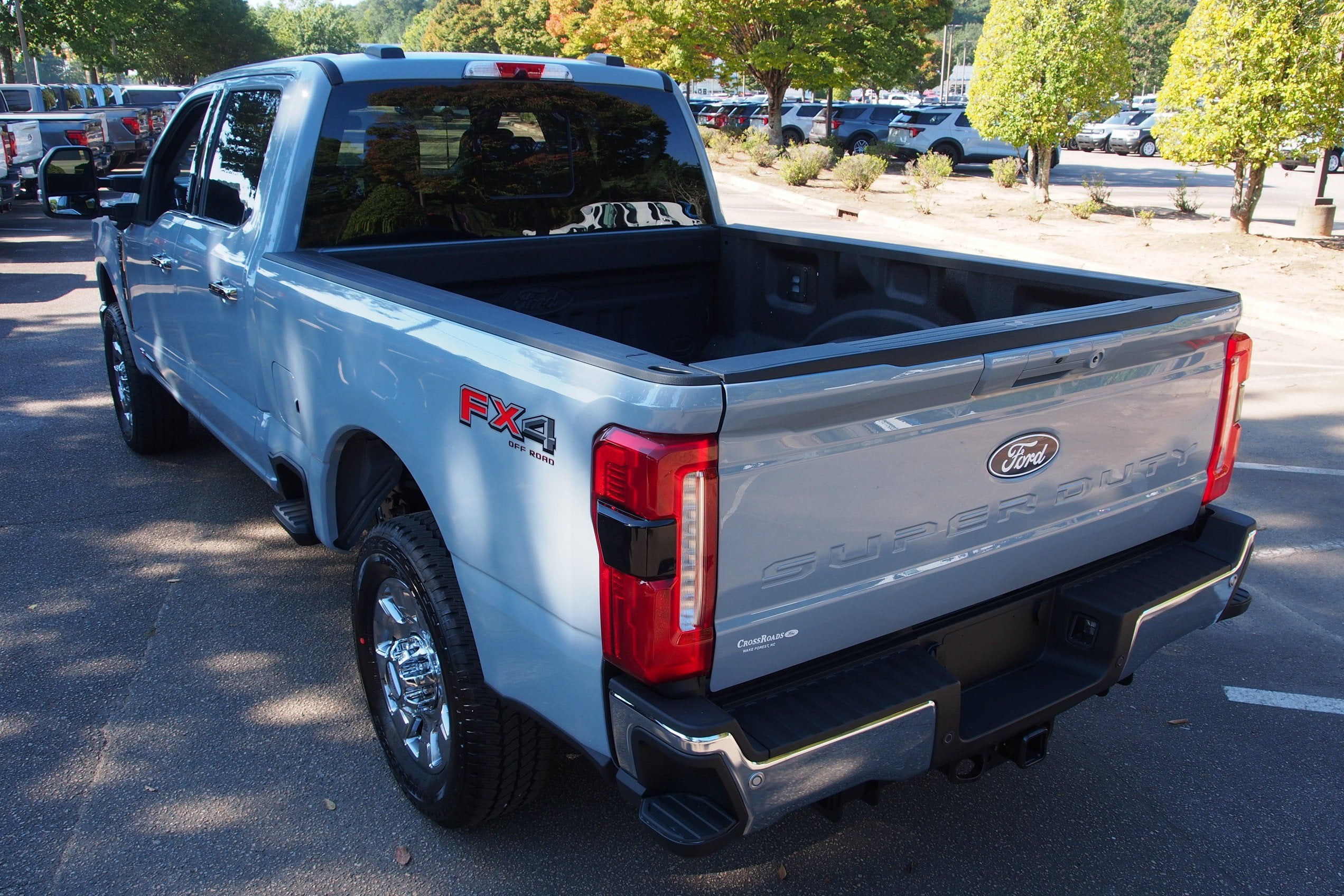 2027 Ford Super Duty F-350 SRW LARIAT