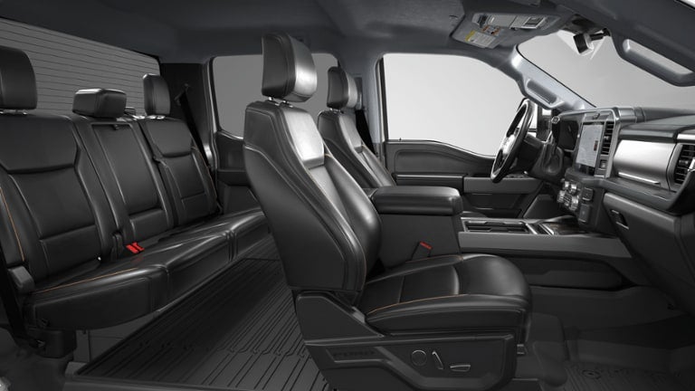 2026 Ford Super Duty F-350 DRW LARIAT