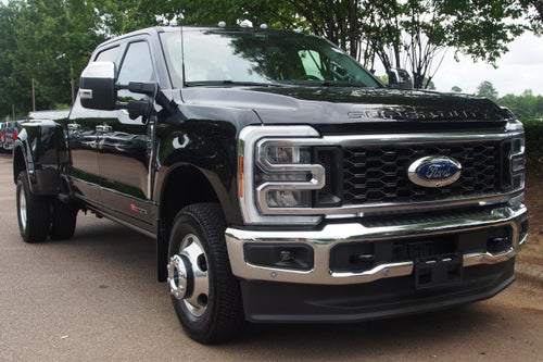 2026 Ford Super Duty F-350 DRW LARIAT