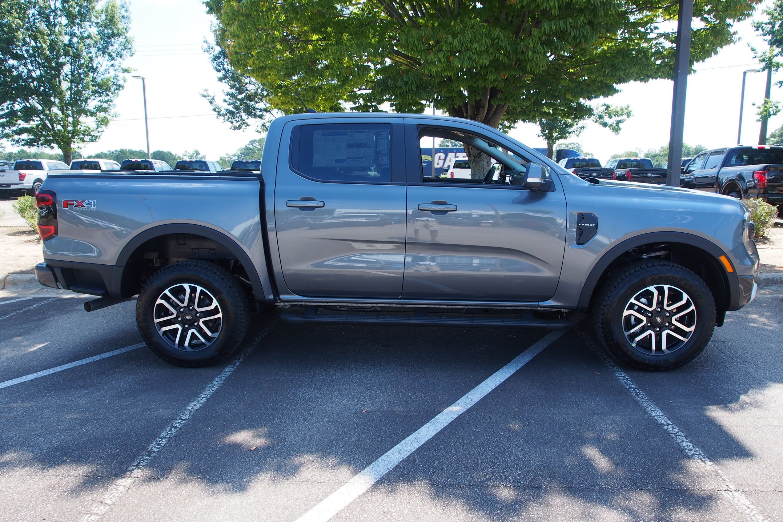 2025 Ford Ranger LARIAT - Crossroads Courtesy Demo