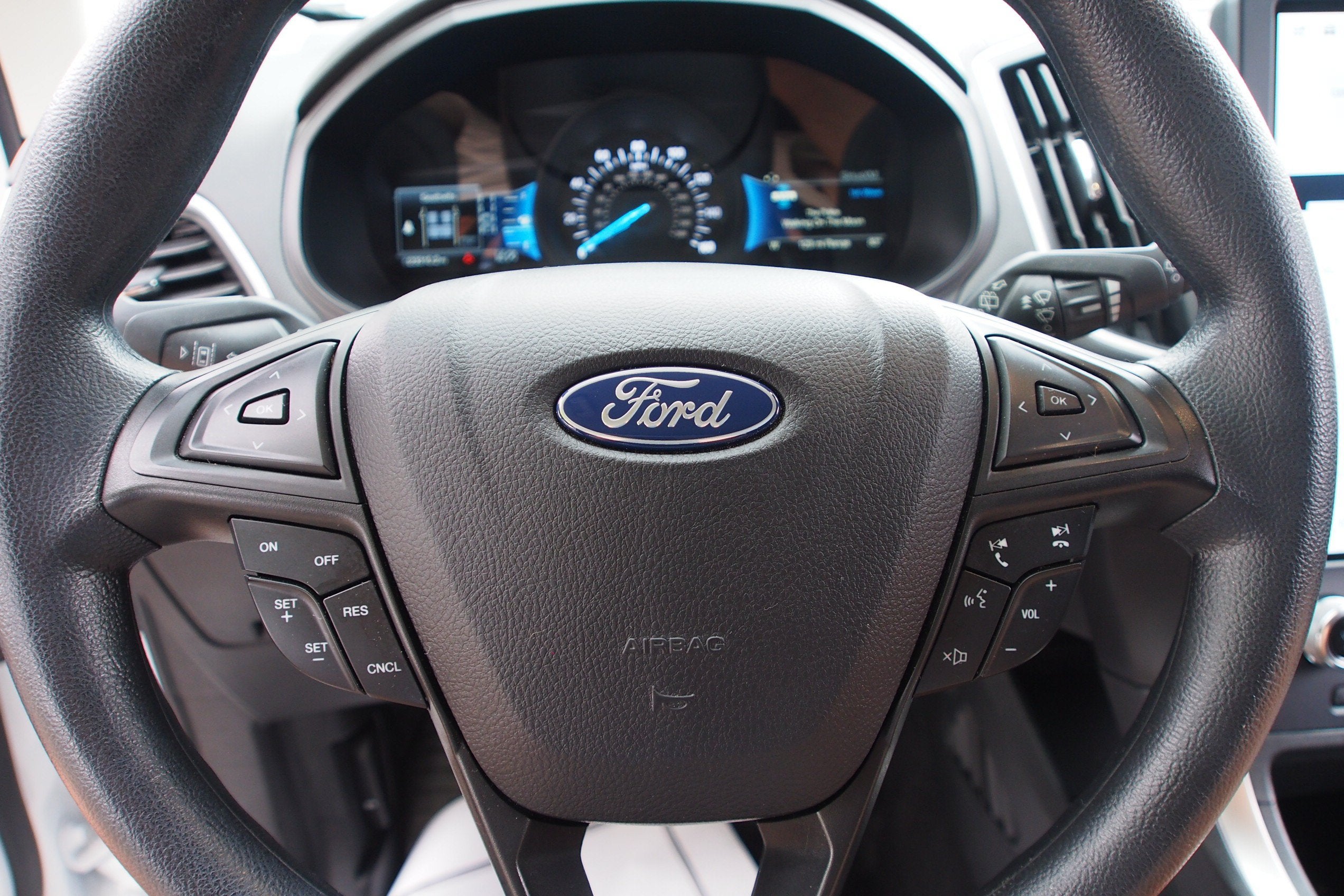 2024 Ford Edge SE