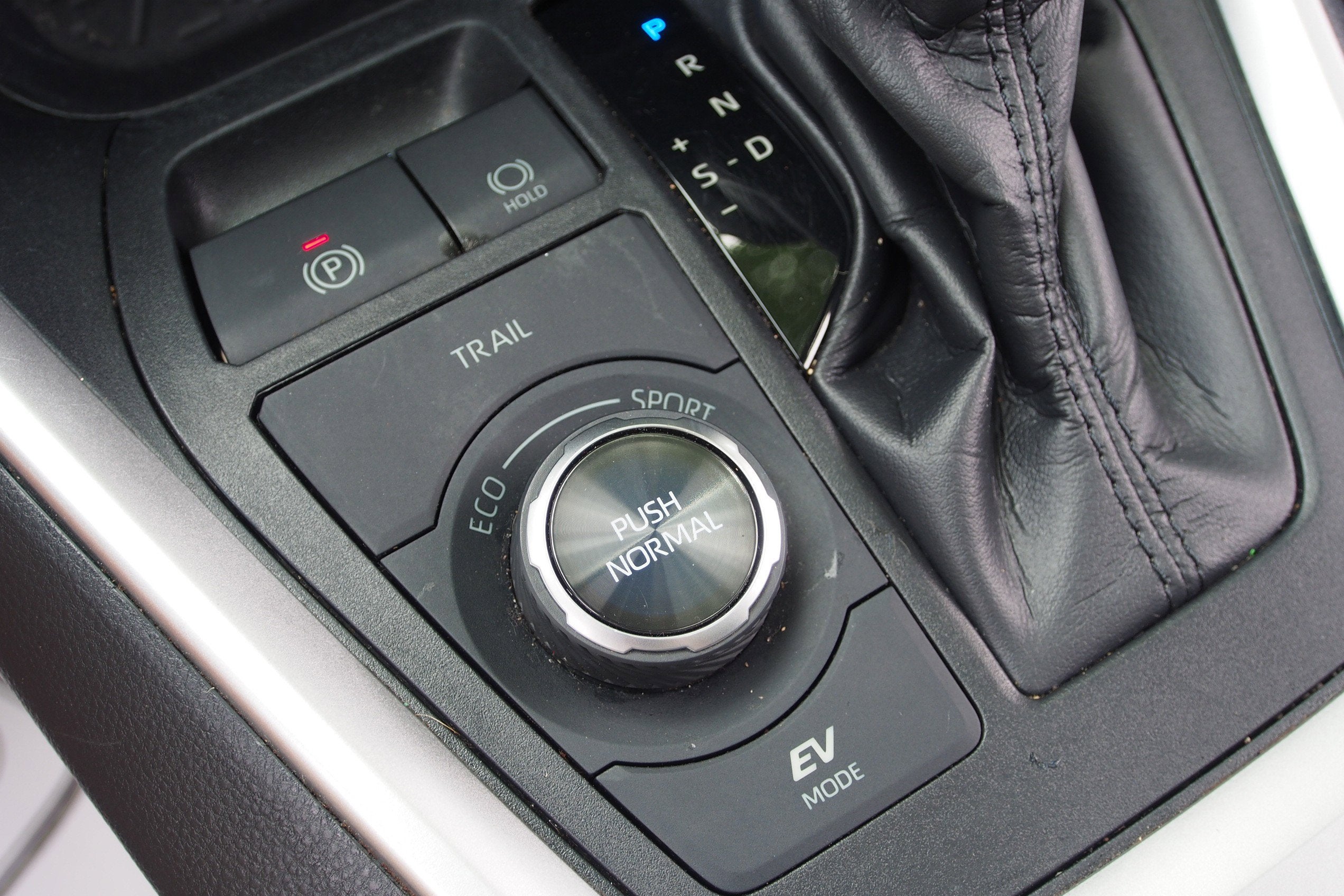 2019 Toyota RAV4 Hybrid XSE