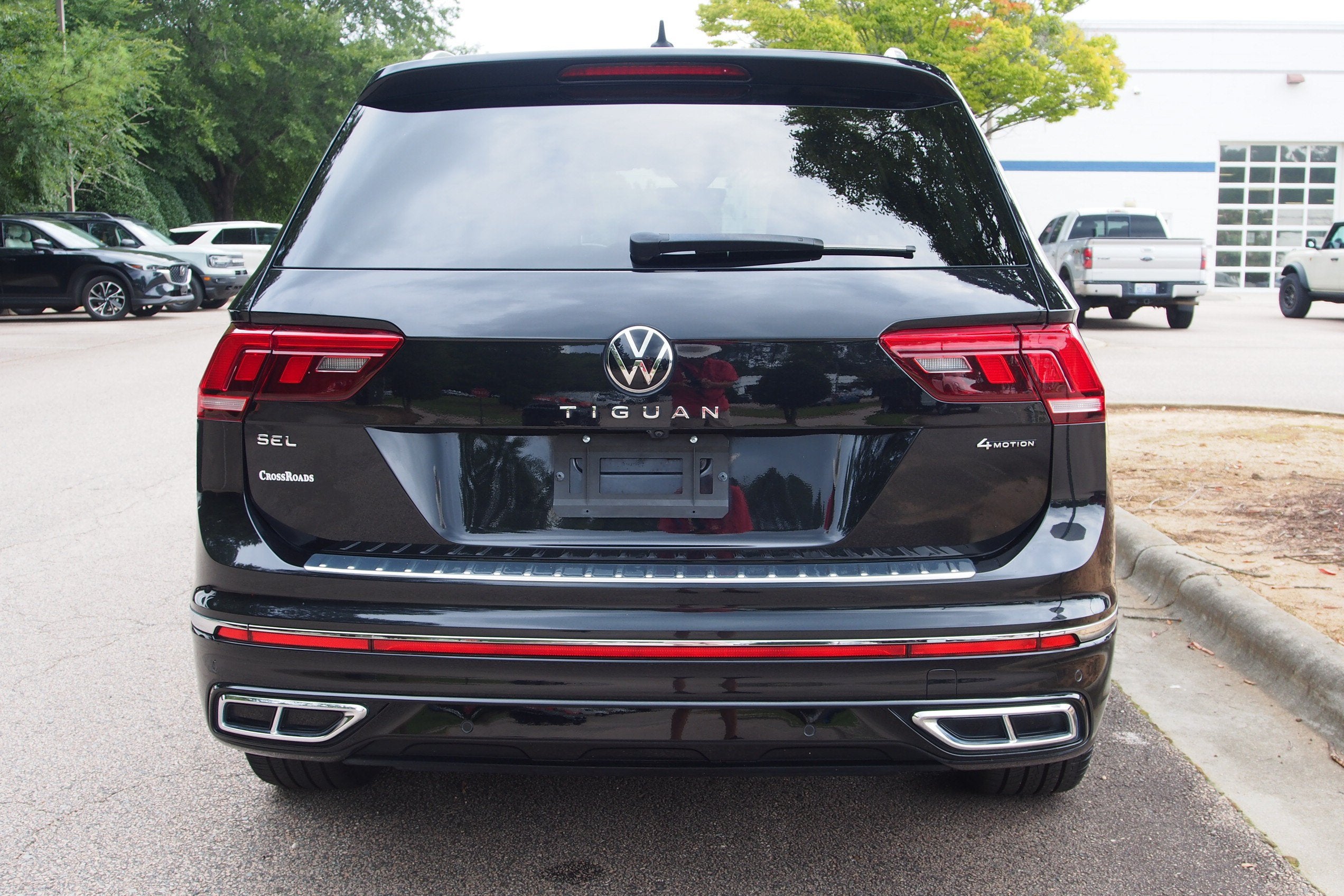 2022 Volkswagen Tiguan SEL R-Line