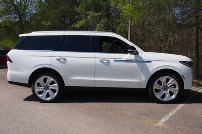 2025 Lincoln Navigator Reserve