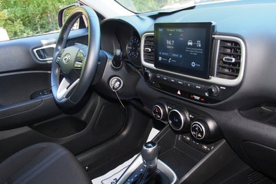 2022 Hyundai Venue SEL