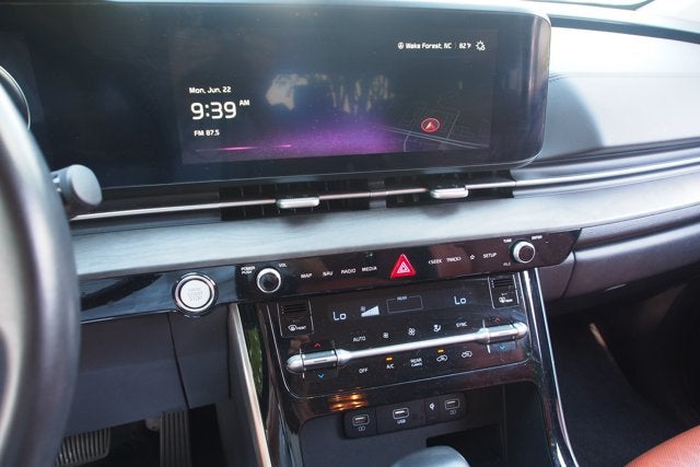 2024 Kia Carnival SX