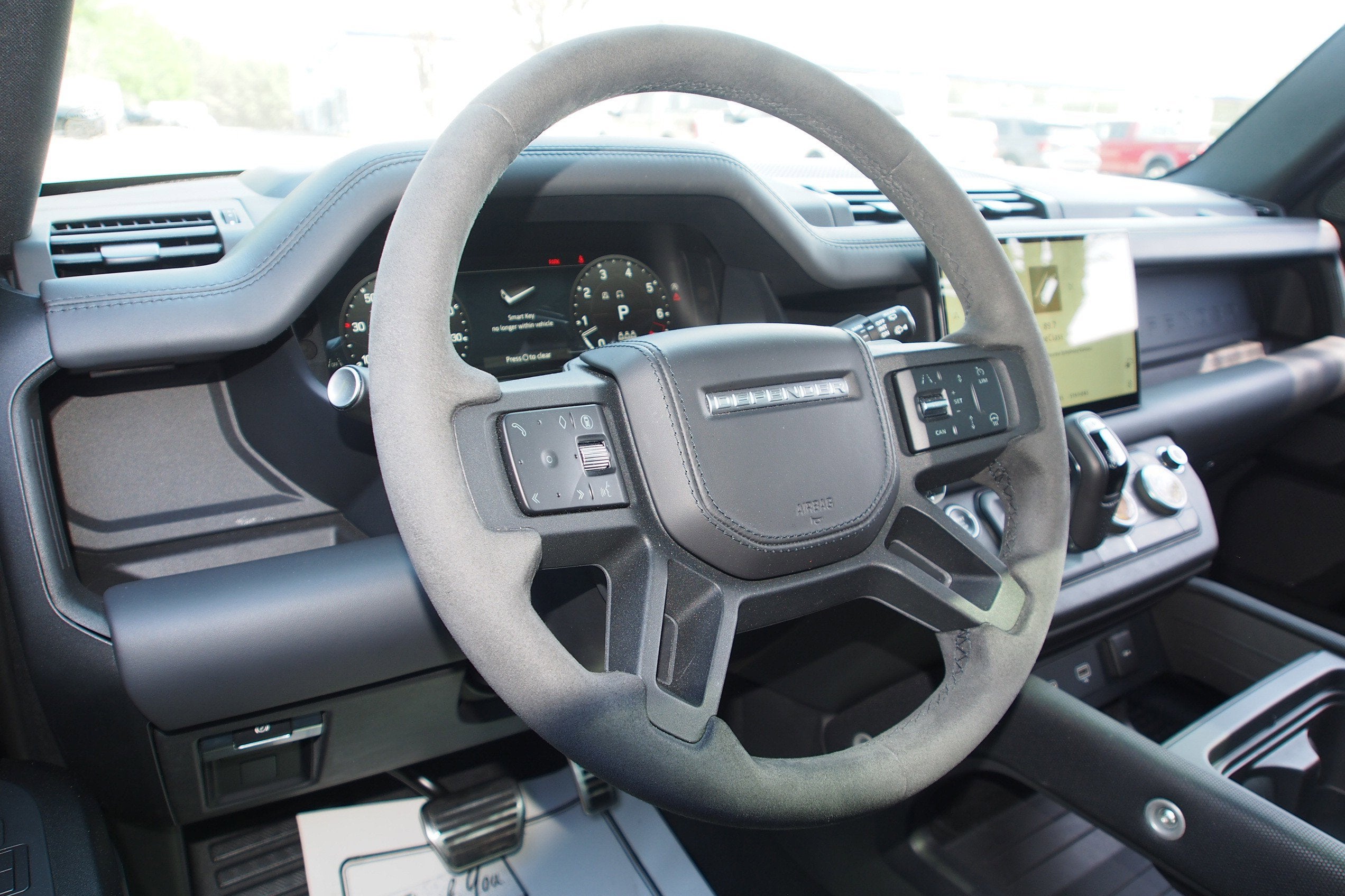 2024 Land Rover Defender V8