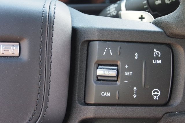 2024 Land Rover Defender V8