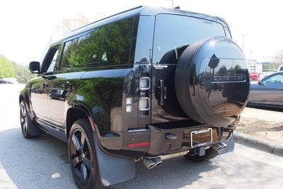 2024 Land Rover Defender V8