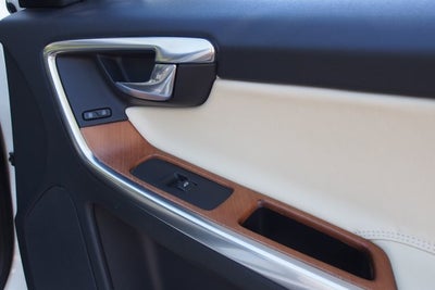 2015 Volvo XC60 T6 Platinum