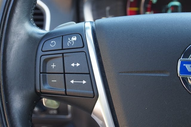 2015 Volvo XC60 T6 Platinum