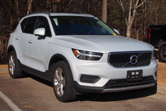 2020 Volvo XC40 Momentum